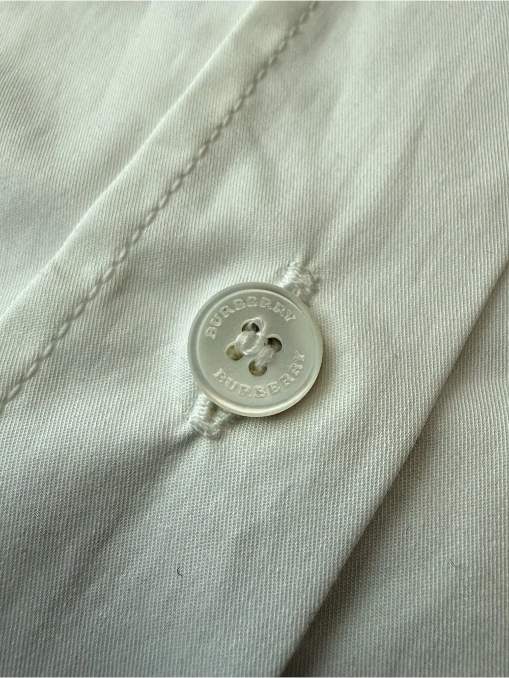 Burberry White Button-Front Shirt with Gold Tag - Picture 9 of 16